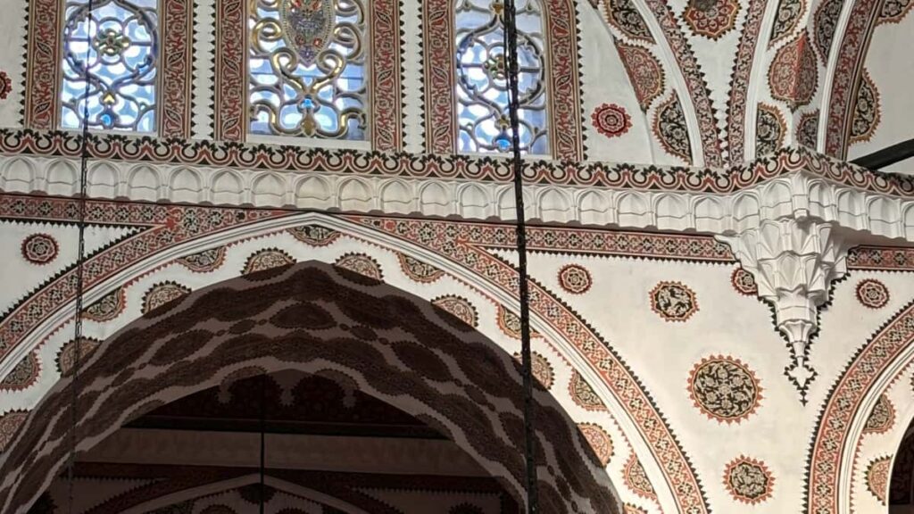 Guia practica para anunciantes en Mexico: donde y como encontrar creadores vietnamitas en TikTok para campanas de unboxing virales, con tacticas, metricas y contactos.