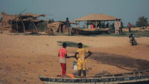 Guia practica para anunciantes en Mexico: como localizar y colaborar con creadores de Puerto Rico en Spotify y livestreams para integrar mensajes de marca.