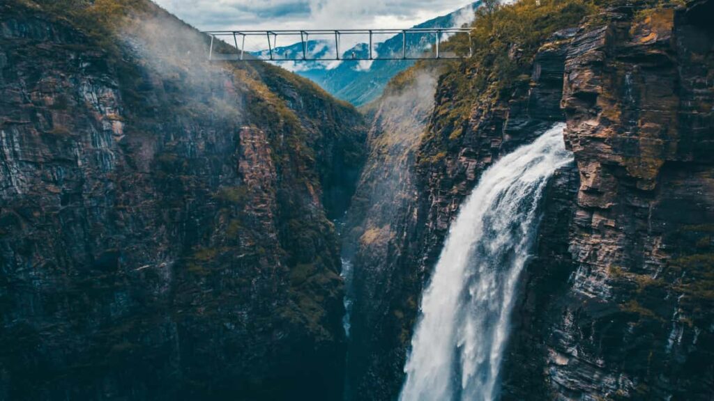 Guia practica para anunciantes en Mexico sobre como localizar y colaborar con creadores en Telegram desde Luxemburgo para mejorar la percepcion de marca.